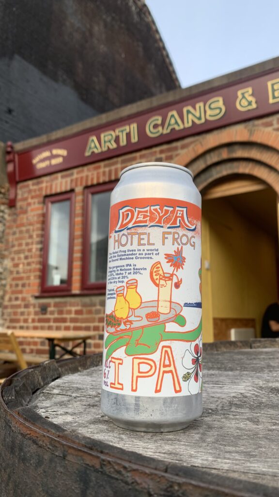 DEYA : Hotel Frog